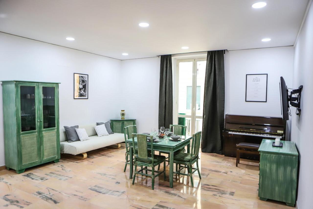 Modern Apartment At Piazza Del Gesu' By Wonderful Italy Neapel Exterior foto