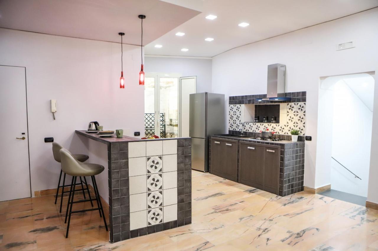 Modern Apartment At Piazza Del Gesu' By Wonderful Italy Neapel Exterior foto